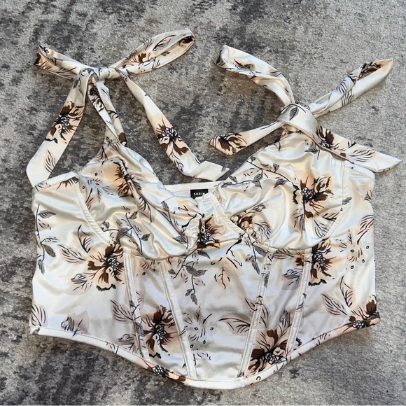 SHEIN Cream and Brown Floral Crop Top - Picture 1 of 1